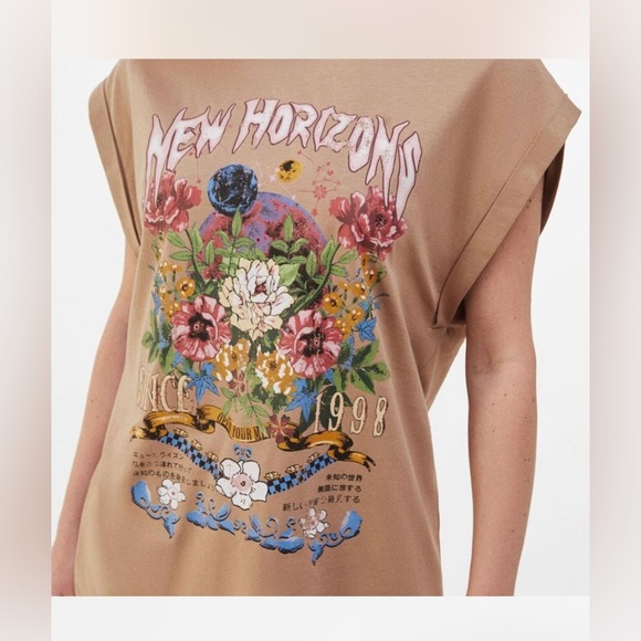 Bershka New Horizons Floral Graphic muscle Tee size M - Picture 1 of 4